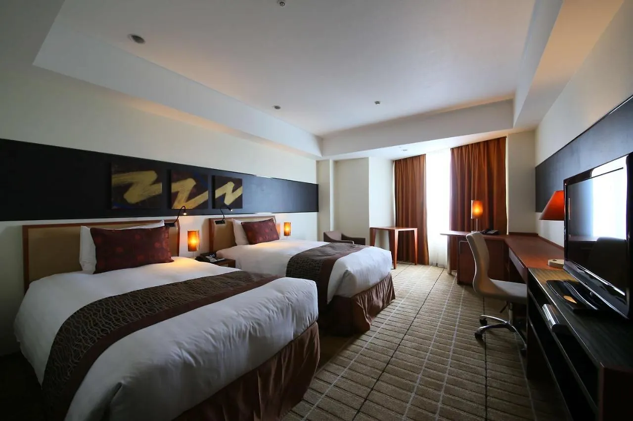 International Resort Hotel Yurakujo Narita 4*,
