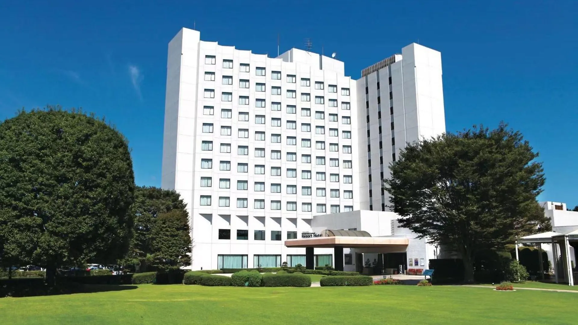 International Resort Hotel Yurakujo Narita