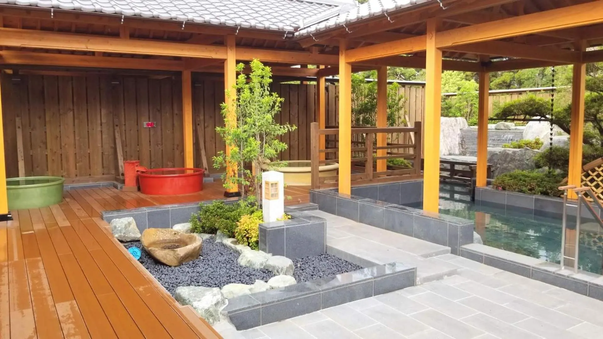 International Resort Hotel Yurakujo Narita