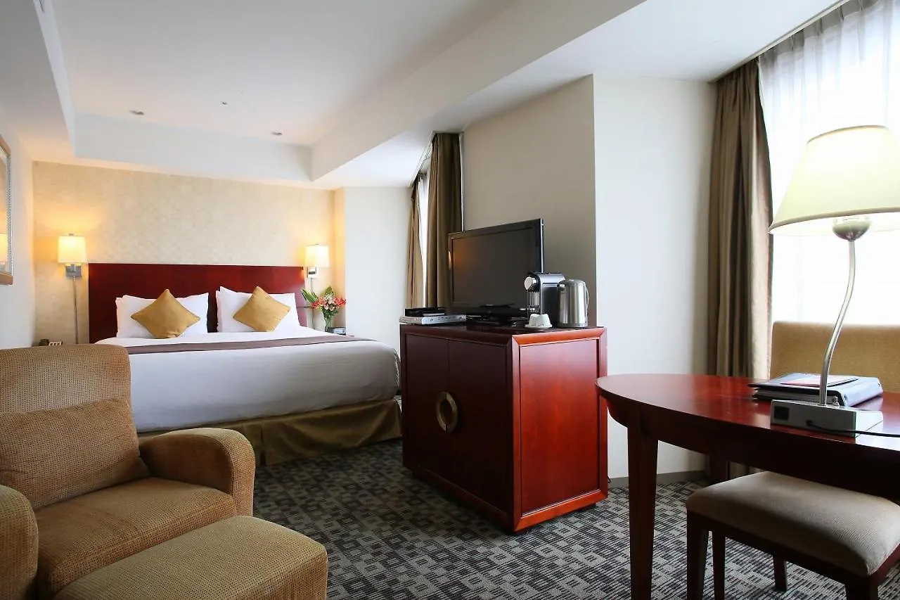 International Resort Hotel Yurakujo Narita