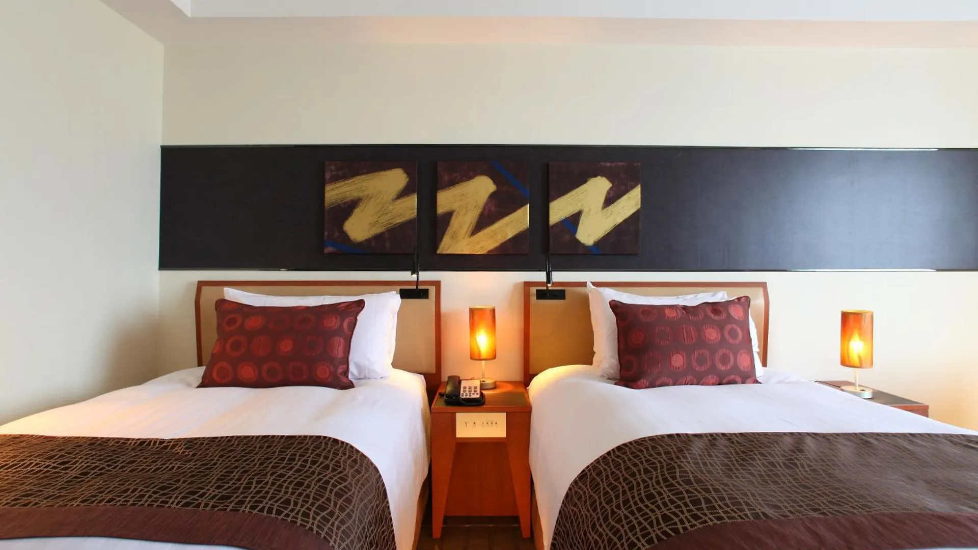 International Resort Hotel Yurakujo Narita