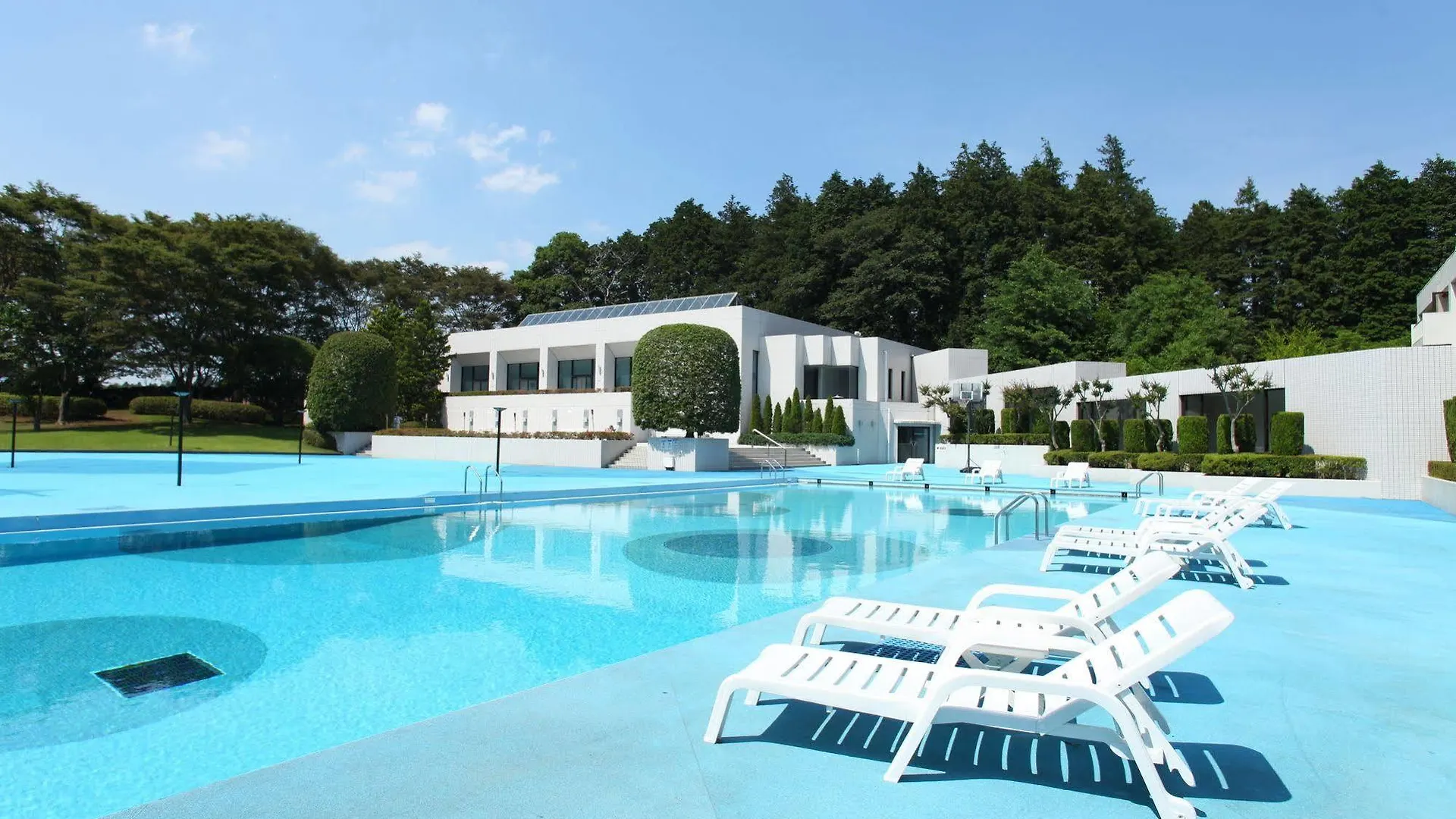 International Resort Hotel Yurakujo Narita